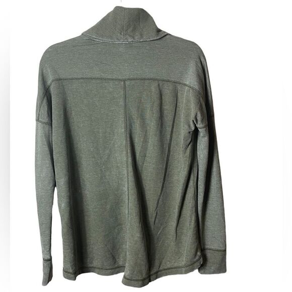 Lucky Brand Wm’s Sz Sm Olive Green Cowl Neck Oversized Relaxed Thermal Shirt - Picture 3 of 4